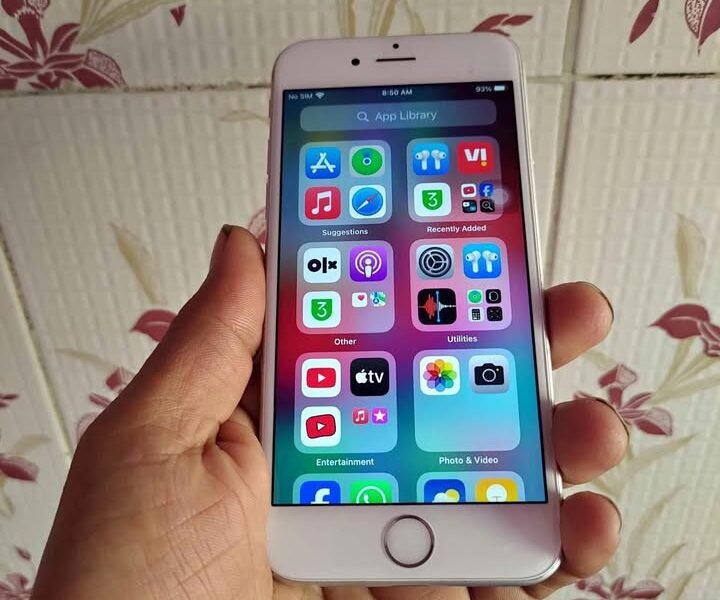 iPhone 128GB [ Sample Post]